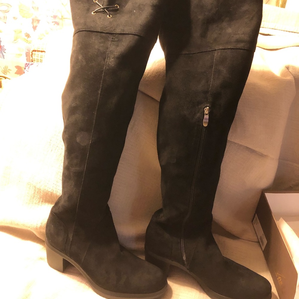 Azura Women’s Tall Boots size 8.5